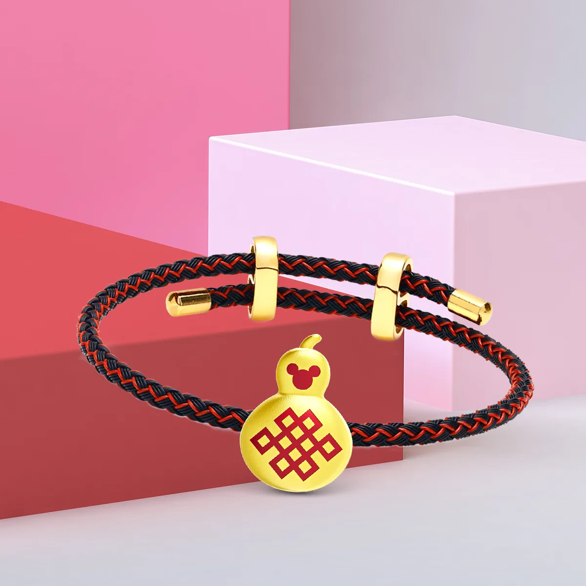 ภาพสร้อยข้อมือชาร์ม Disney Mickey Mouse Lucky Mickey gourd Charm สีแดงดำ